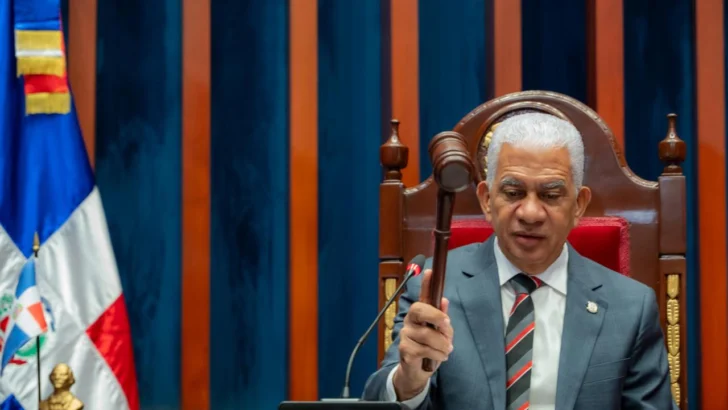 Senado aprueba fusión de los ministerios de Hacienda y de Economía