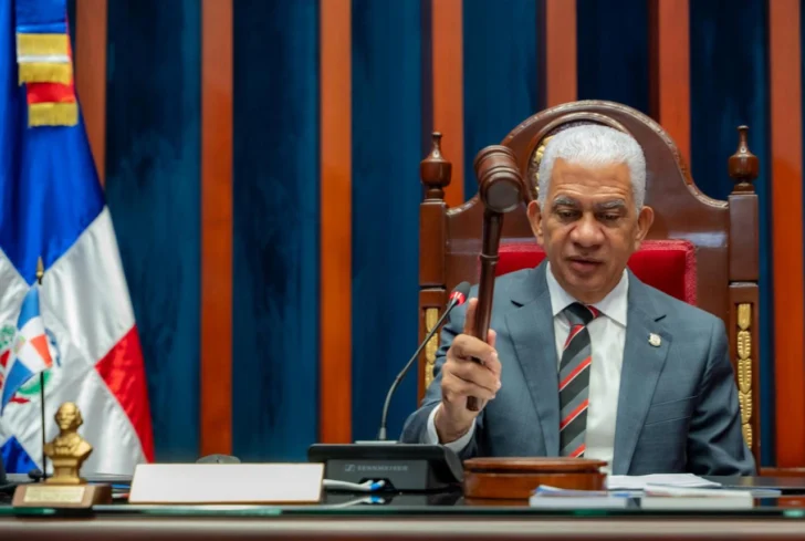 Senado aprueba fusión de los ministerios de Hacienda y de Economía