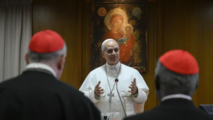 El papa apuesta por la vía de Francisco, con el cuidado a los débiles y diálogo valiente
