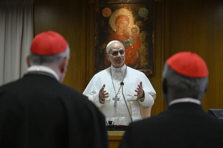 El papa apuesta por la vía de Francisco, con el cuidado a los débiles y diálogo valiente