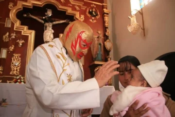 La máscara y la sotana
