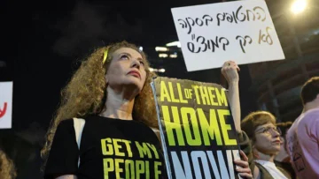'Lo que le preocupa a Netanyahu son sus propios intereses': reservistas israelíes se manifiestan contra la guerra en Gaza y aumentan la presión sobre el primer ministro