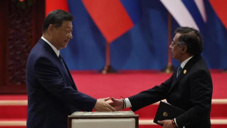 EE. UU. pone en la mira a Colombia: ¿qué gana y qué arriesga Petro con su acercamiento a China?