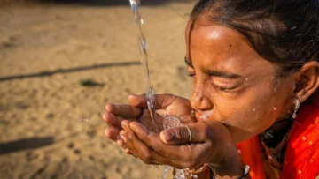 ¿Cuánta agua es demasiada agua?: los riesgos de la deshidratación y la sobrehidratación