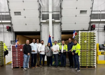 Llegan a Estados Unidos primeros furgones de uvas de mesa dominicana Llegan a Estados Unidos primeros furgones de uvas de mesa dominicana