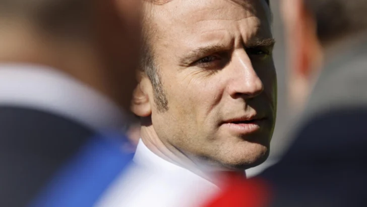 ¿Quiere Macron influenciar el Conclave para hacer elegir un papa francés?