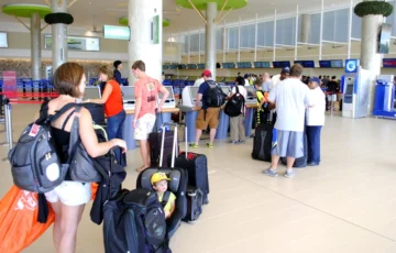 Se ralentizan las llegadas de turistas en el primer cuatrimestre del 2025