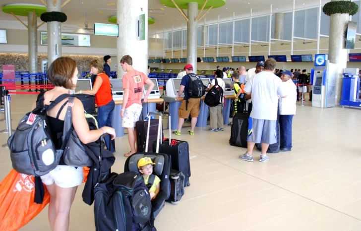 Se ralentizan las llegadas de turistas en el primer cuatrimestre del 2025