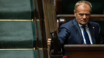 El primer ministro Donald Tusk gana voto de confianza en Polonia