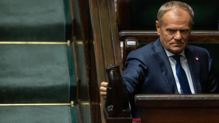 El primer ministro Donald Tusk gana voto de confianza en Polonia