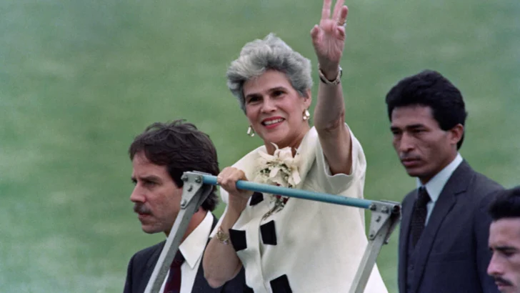 Adiós a Doña Violeta, la mujer que venció a Ortega y fue la primera presidenta electa de América