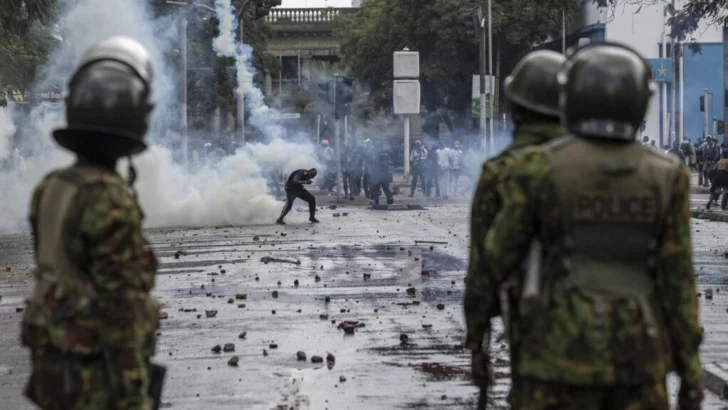Manifestaciones mortales en Kenia: las autoridades denuncian terrorismo disfrazado de protesta