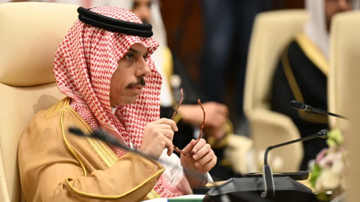 Arabia Saudita refuerza los controles para peregrinar a La Meca tras las muertes por el calor