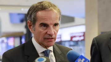 El Parlamento iraní vota a favor de suspender la cooperación con la OIEA