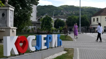 Serbia celebra dos elecciones municipales tras meses de protestas contra su presidente