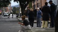 Un largo y fuerte temblor de magnitud 6.5 sacude Bogotá y otras ciudades de Colombia