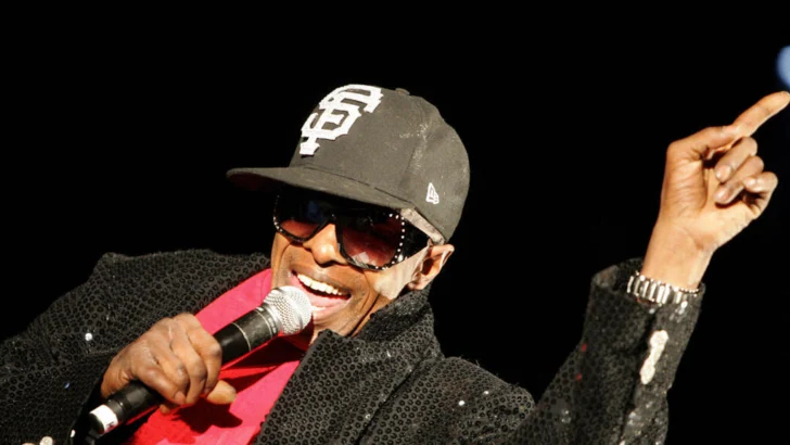 El ícono del funk Sly Stone, líder de la revolucionaria banda de los años 60, fallece a los 82 años