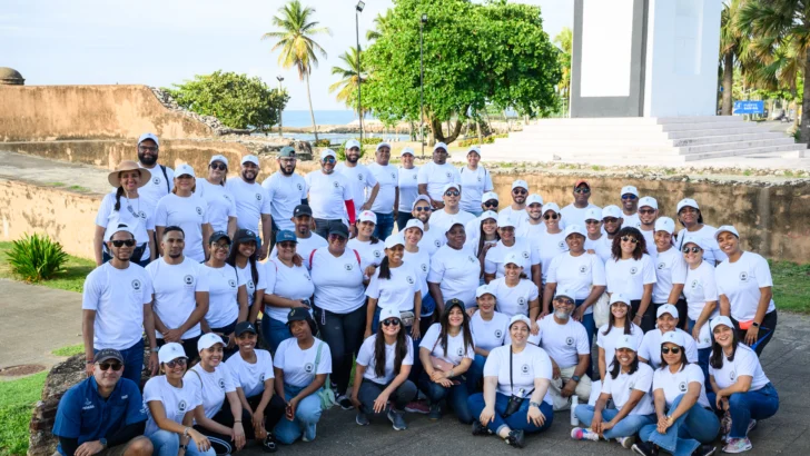 Voluntariado Crecer recolecta más de 4,650 libras de residuos en Playa del Fuerte San Gil