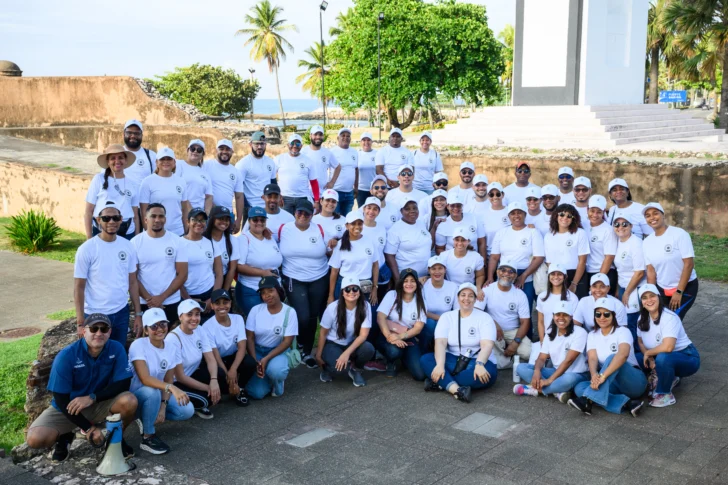 Voluntariado Crecer recolecta más de 4,650 libras de residuos en Playa del Fuerte San Gil