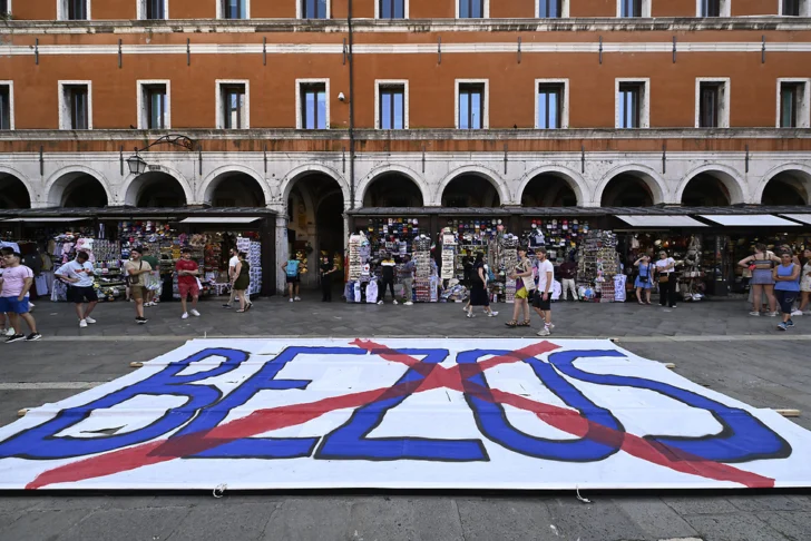  Jeff Bezos no es bienvenido en Venecia
