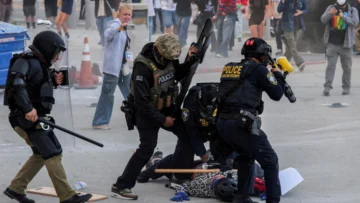 Las protestas por las redadas migratorias se intensifican en Estados Unidos