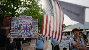 Una jueza extiende veto a plan de Trump sobre cerrar Harvard a estudiantes internacionales