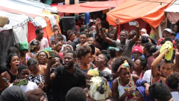 La OEA promete apoyo a la seguridad en Haití, mientras EE. UU. expone a la deportación a miles de haitianos La OEA promete apoyo a la seguridad en Haití, mientras EE. UU. expone a la deportación a miles de haitianos
