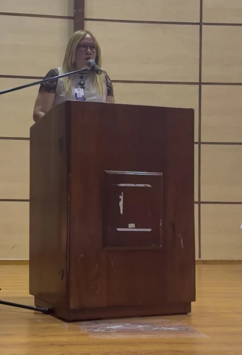 21-496x728 Olga Díaz, al leer el discurso de Elena Morales, resaltó con orgullo "el crecimiento sostenido en la participación de estudiantes tanto del sector público como privado.