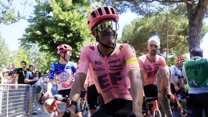 El latino mundialista Carapaz se pierde el Tour de Francia El latino mundialista Carapaz se pierde el Tour de Francia