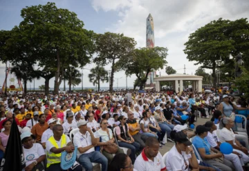 Miles de dominicanos participan en la celebración católica del Corpus Christi