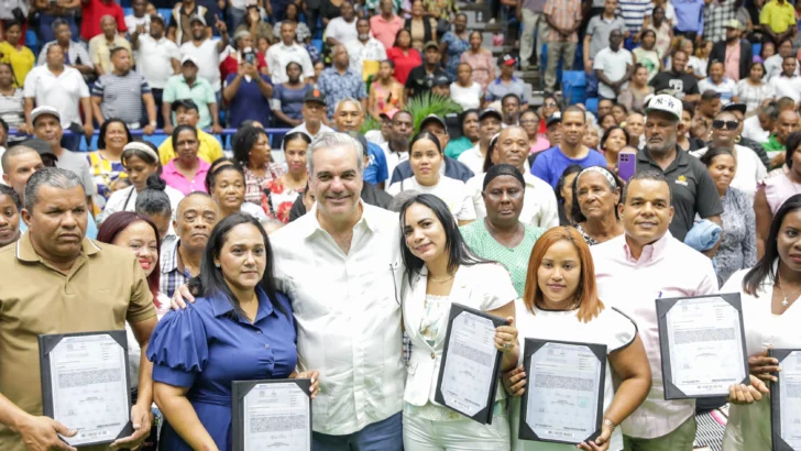 Presidencia resalta que Abinader ha entregado 127 mil títulos de propiedad Presidencia resalta que Abinader ha entregado 127 mil títulos de propiedad