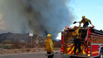 Hallan muerto al presunto tirador que emboscó a bomberos en EEUU
