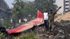Al menos 241 muertos al estrellarse en India un avión que se dirigía a Londres: hay un sobreviviente