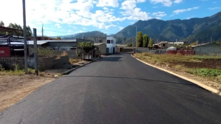 Presidente Abinader inaugura proyectos de asfaltado en Constanza Presidente Abinader inaugura proyectos de asfaltado en Constanza