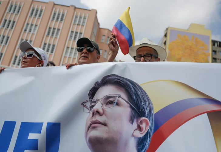 Fiscalía colombiana ve motivaciones políticas en atentado contra senador Uribe Turbay