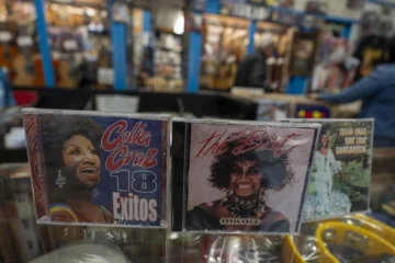 Homenajes a Celia Cruz empiezan con mucha azúcar