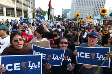 En imágenes: las protestas por los operativos del ICE contra inmigrantes en Los Ángeles