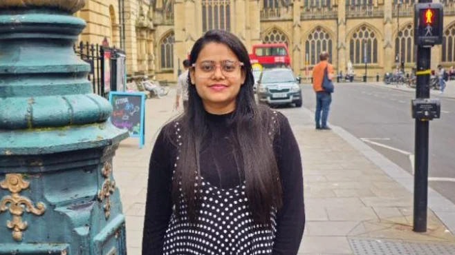 'El tráfico me salvó': la estudiante que perdió por 10 minutos el vuelo que se estrelló en India y en el que murieron 241 personas