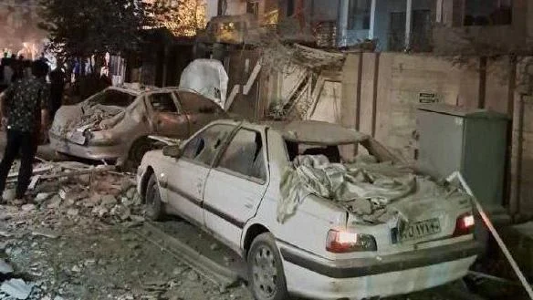 Israel lanza un ataque contra Irán y se prepara para una posible respuesta de Teherán