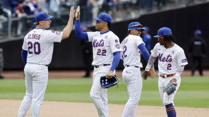 Los Mets resisten una remontada de Dodgers en la décima entrada Los Mets resisten una remontada de Dodgers en la décima entrada