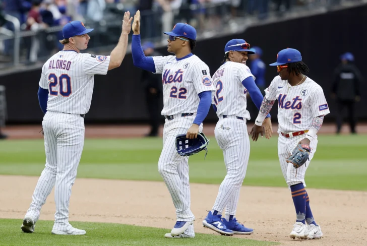 Los Mets resisten una remontada de Dodgers en la décima entrada