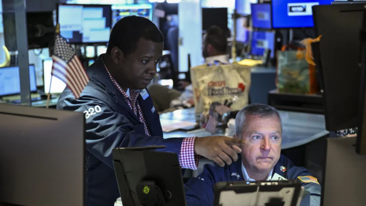 Wall Street termina mixto tras malos datos de empleo en EEUU Wall Street termina mixto tras malos datos de empleo en EEUU