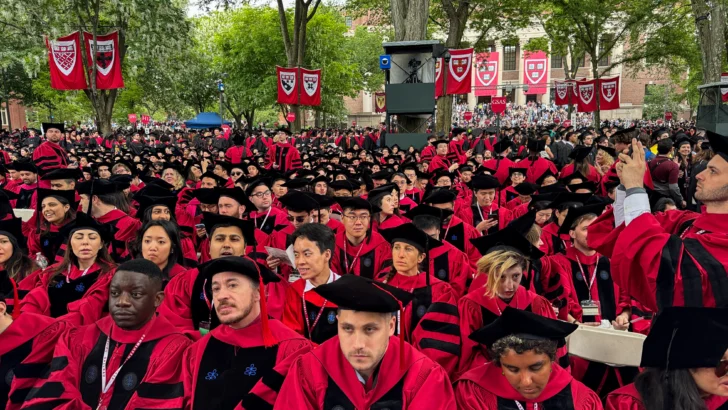 Angustia en Harvard por prohibición de Trump a dar visas a alumnos extranjeros