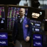 Wall Street cierra en rojo tras subida del desempleo en EEUU