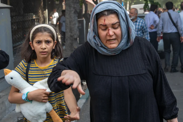 Israel advierte a Irán que pagará 'un precio muy alto' tras la muerte de civiles