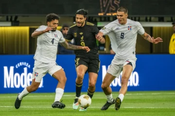 México logra sufrida victoria ante debutante República Dominicana México logra sufrida victoria ante debutante República Dominicana