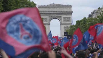 Dos muertos enlutan la fiesta en Francia por la victoria del PSG