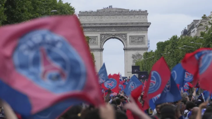 Dos muertos enlutan la fiesta en Francia por la victoria del PSG