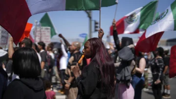 Las protestas contra la política migratoria de Trump se extienden a varias ciudades de EEUU