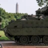 ¿Un desfile a lo grande por los 250 años del Ejército de EE. UU. o los 79 de Trump?